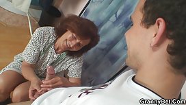 Putita讓她的男朋友為她的生日送上了最好的朋友